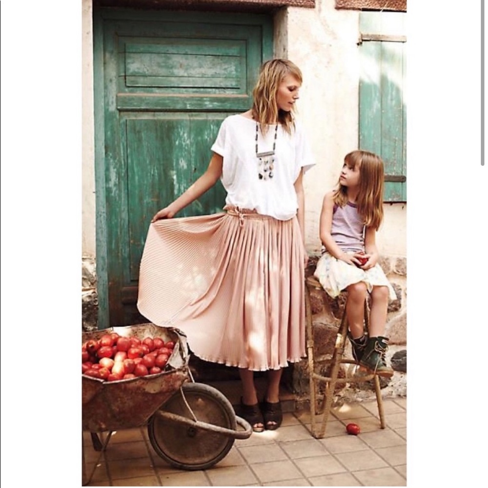 Hunter Dixon Accordion Pleated Blush Peach Pink Midi Skirt with Sash Tie Small